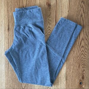Aerie Chill Play Move Leggings. Size Small. Gray.